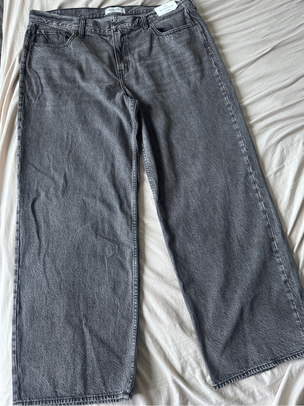 Abercrombie Ultra Loose Low Rise Jeans Washed Black 33 16L NWT